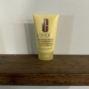 NWOT CLINIQUE dramatically different moisturizing lotion+